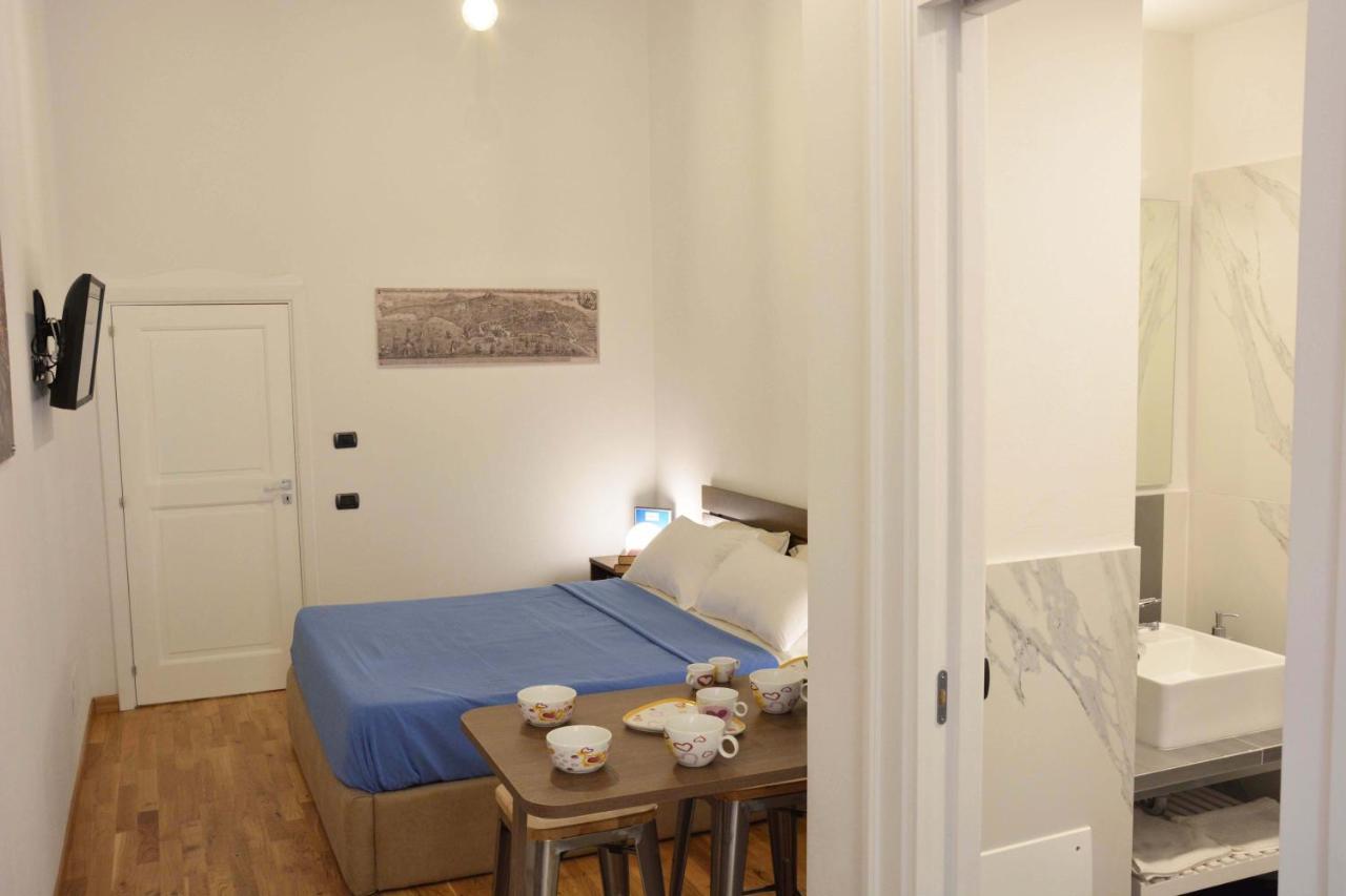 Domus Studio 25 Bed & Breakfast Naples Exterior photo